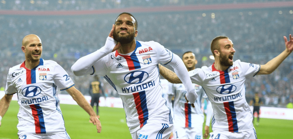 赛地聚焦：法国杯国际比赛日热度飙升；里尔造点机会；赛场秩序良好；控场能力受关注的简单介绍